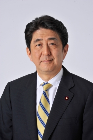 故安倍元総理御遺影